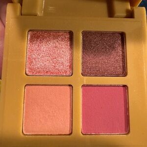 NEW Complex Culture Rosy Outlook Eyeshadow Palette